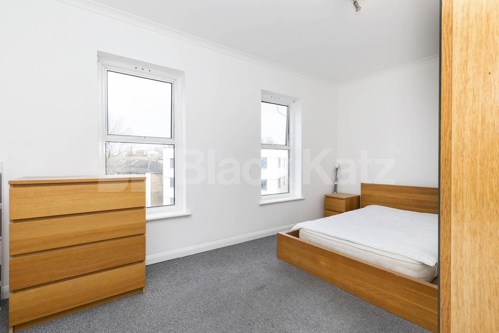  2 bedroom property close to amenities and dalston overground Dalston Lane, Dalston